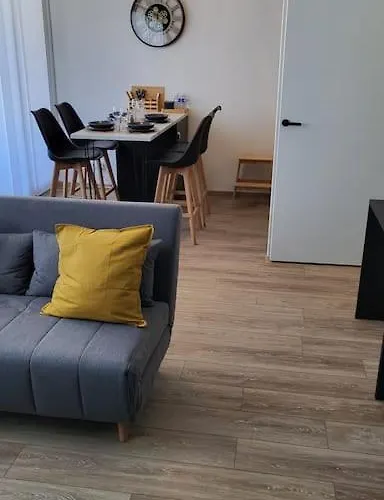 Apartman La De Lily *